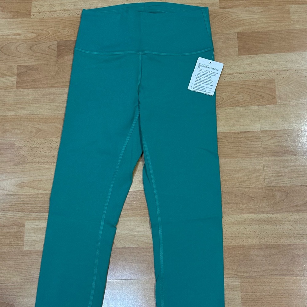 New Lululemon Wunder Train HR Crop